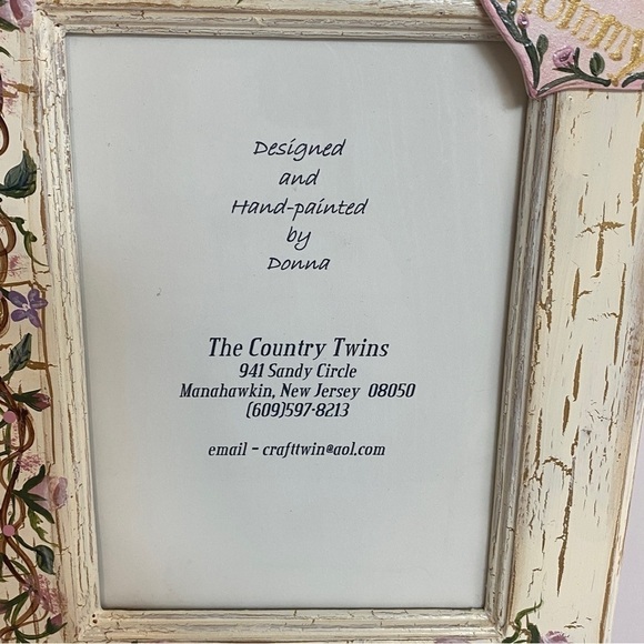 Wood Frame Mother's Day 5x7 Shabby Chic Handpainted Wood- We Love Mommy - Picture 4 of 10